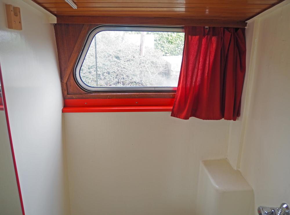 Aft cabin, Accommodation